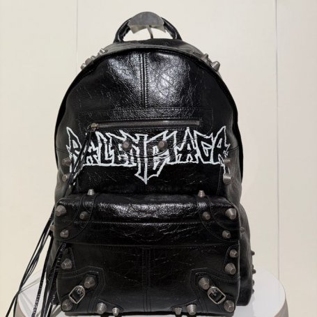 Balenciaga ルカゴール グラフィティ スタッズ リュック オールレザー ブラック 188024 サイズ:46x35x18cm