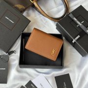 SAINT LAURENT 693492 フラップ名刺ケース 荔枝紋メタル サイズ:11x7.5cm