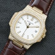 PATEK PHILIPPE ノーチラス Cal.324SC搭載 自動巻き