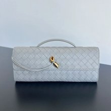 BOTTEGA VENETA BV 741511 クラッチバッグ 編み羊革 31x13cm サイズ:31x13cm