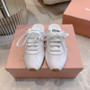 【MIUMIU】新作ドイツトレーニングスリッポンレザースリッポンレディース
