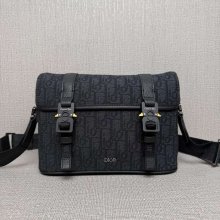 DIOR 9271 モノグラム×レザーフラップメッセンジャー ヒットザロード サイズ:24x18cm