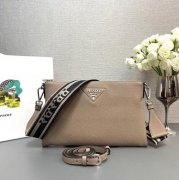 PRADA 1BH050 ダブルストラップ サイズ:30x19.5cm