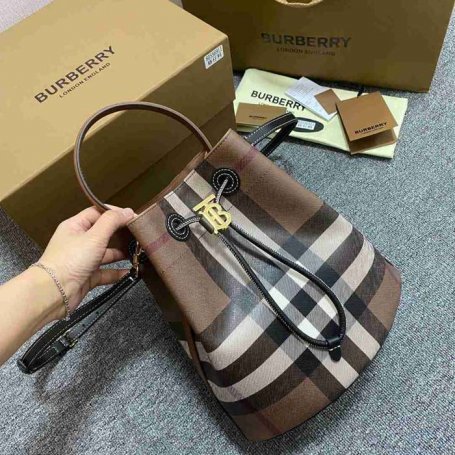BURBERRY 6911 ブラウン ショルダーバッグ クラシックチェック 26x26x16cm サイズ:26x26x16cm