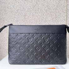 LOUIS VUITTON M82545 ポシェット ボヤージュ スープル モノグラムシャドウ サイズ:32x21cm