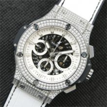 HUBLOT アエロバン ケースベゼル全面ダイヤ 贅沢仕上げ