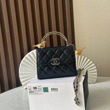 CHANEL 66058 カーフレザー ブラック 斜め掛けバッグ クラシック 14.5×11.5×5.5cm サイズ:14.5×11.5×5.5cm