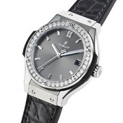 HUBLOT レーシンググレー チタニウムダイヤモンド 581.NX.7071.LR.1104 クォーツ 品質安心