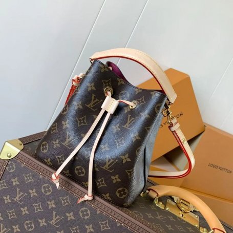 LOUIS VUITTON M46581 キャンバス モノグラム 斜め掛けバッグ レディース斜め掛け手提げ 20x20x13cm サイズ:20x20x13cm