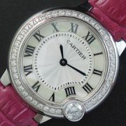 CARTIER バロンブルー エレガントな時計