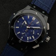 HUBLOT ビッグバン ブルー文字盤 デイト付き 評論良好