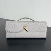 BOTTEGA VENETA BV 805241 アンディアーモ クラッチバッグ ダチョウ革 31x13cm サイズ:31x13cm