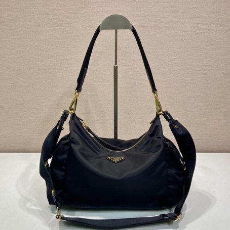 PRADA 1BC264 エクスプロアバッグ サイズ:32x22x11.5cm