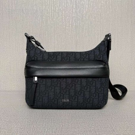 DIOR 餃子バッグ ライダーソフト サイズ:25x22cm