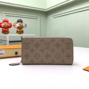 LOUIS VUITTON M69821 ジッピー長財布 マヒナ グレー サイズ:19.5x10.5x2.5cm