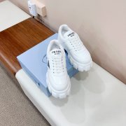 【PRADA】スニーカーレディース