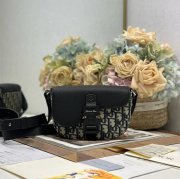 DIOR 435 プリント牛皮サドルフラップメッセンジャー 青布 サイズ:20x13.5x5.5cm