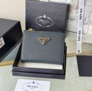 PRADA 1ML050 短財布 サフィアーノ十字紋 牛皮 サイズ:10x9cm