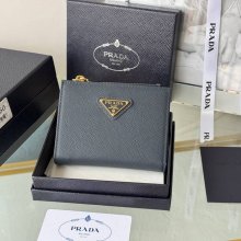 PRADA 1ML050 短財布 サフィアーノ十字紋 牛皮 サイズ:10x9cm