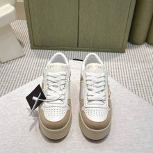 【PRADA】スニーカーレディース