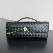 BOTTEGA VENETA BV 836810 アンディアーモ クラッチバッグ ヒナギク 31x13cm サイズ:31x13cm
