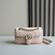 GUCCI 446744 レザー ピンク、ベージュ、ゴールド 斜め掛けバッグ、ショルダーバッグ、ハンドバッグ、財布、ハンドバッグ GG、マルモント、新作 22cm サイズ:23x14x6cm