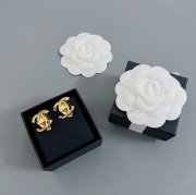 シャネル スタイル ピアス ボタン