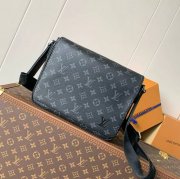 LOUIS VUITTON M46255 コーティングキャンバスメッセンジャー ディストリクト サイズ:26x20cm