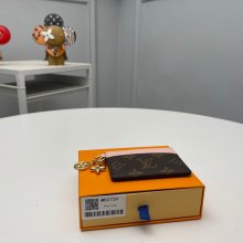 LOUIS VUITTON M82739 LVシャルムカードケース モノグラム ピンク サイズ:10.2x7.3x0.3cm