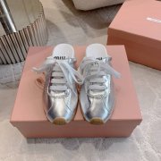 【MIUMIU】新作ドイツトレーニングスリッポンレザースリッポンレディース