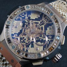 HUBLOT ビッグバン へびの皮文字盤 先駆者デザイン