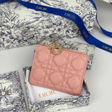 DIOR S6037UBHZ カロ?ダリア 長財布 藤編みラム革 サイズ:11.5x9cm