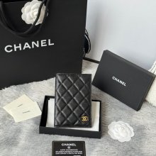 CHANEL AP3197 クラシックパスポートケース カヴィア粒革 サイズ:14.5x10.5cm