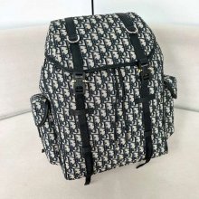 DIOR ヒットザロードフラップリュック モノグラム サイズ:43x33x16cm