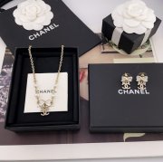 ネックレス C リボン×ダブルCネックレス — 可憐なリボン、長さ調整可、フェミニンで可憐