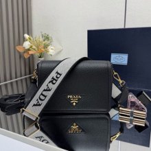 PRADA 1BD314 ダブルストラップ サイズ:23x15.5cm