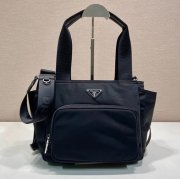 PRADA 1BG582 ナイロンマミーバッグ 斜め掛け サイズ:26x22x13cm