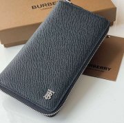 BURBERRY 粒面レザージップ長財布 サイズ:19x10cm