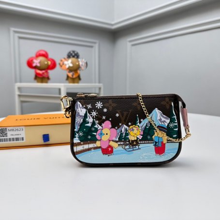 LOUIS VUITTON M82623 ミニポシェット アクセサリー 2023冬季 サイズ:15.5x10.5cm