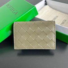 BOTTEGA VENETA BV 667141 新作名刺ケース 編み羊皮 11x7.5x2.5cm サイズ:11x7.5x2.5cm