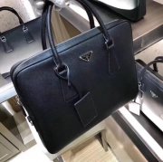 PRADA 0891 十字紋ブリーフケース 斜め掛け サイズ:36x28cm
