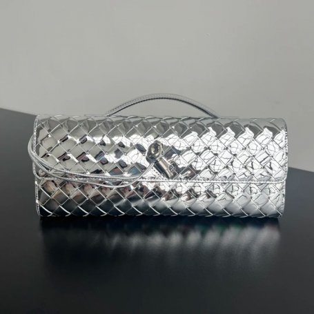 BOTTEGA VENETA BV 741511 クラッチバッグ 編み羊革 31x13cm サイズ:31x13cm