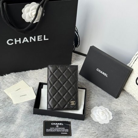 CHANEL AP3197 クラシックパスポートケース カヴィア粒革 サイズ:14.5x10.5cm