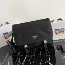 PRADA 2VD768B ナイロンフラップ斜め掛け サイズ:32x24x12cm