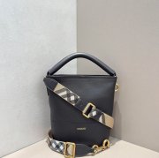 BURBERRY 59416 カーフスキン ベージュ 斜め掛けバッグ クラシックチェック 22x21cm サイズ:22x21cm