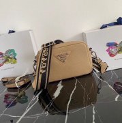 PRADA 1BH192 ダブルストラップ 小 サイズ:19x12cm