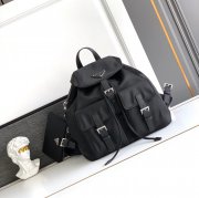 Prada ナイロン リュック ナイロン ブラック 1BZ811 サイズ:32x30x15cm