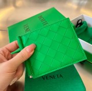 BOTTEGA VENETA BV 592626 新作マネークリップ 編み牛皮 11.5x9x0.5cm サイズ:11.5x9x0.5cm