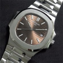 PATEK PHILIPPE ノーチラス Swiss 2824-2搭載