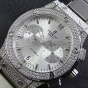 HUBLOT クラシックフュージョン クォーツ搭載 高級感